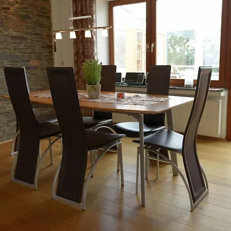 Uitzicht Op De Moezel In Ürzig
